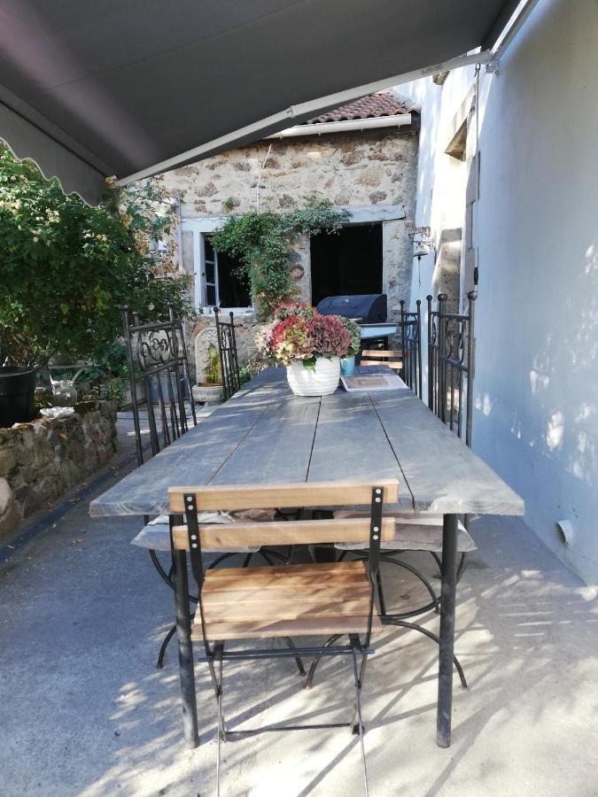 Chambre D'Hote Equestre Au Petit Bonheur Chateldon Exterior foto
