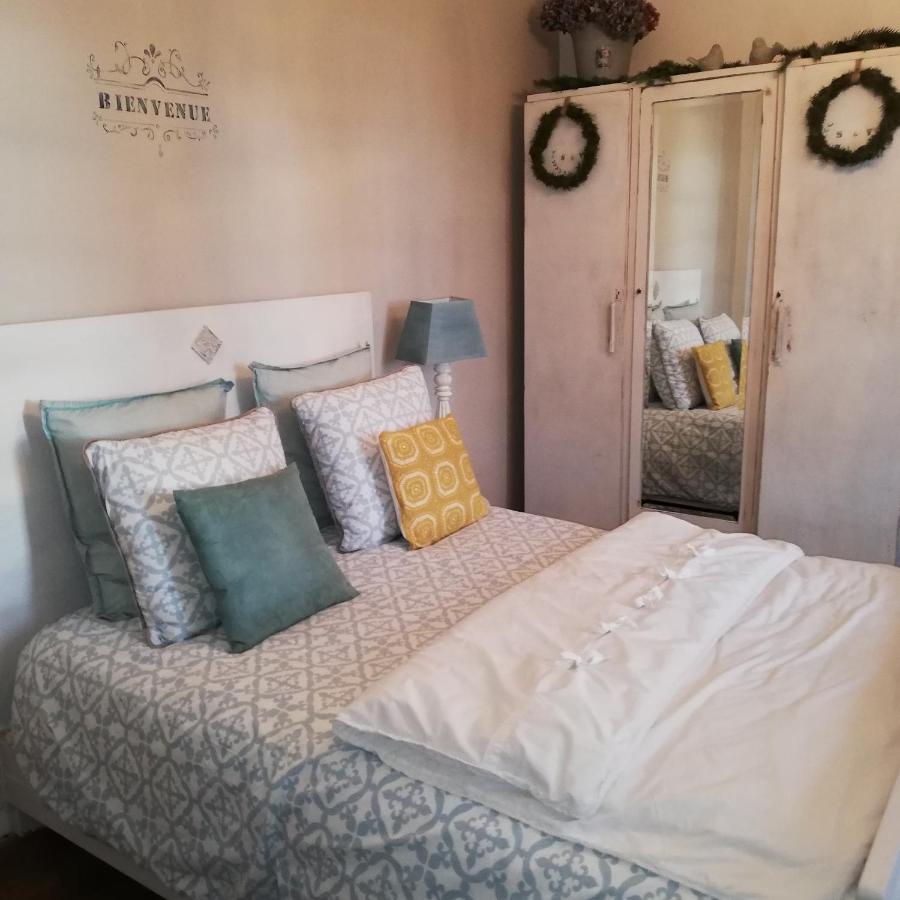 Chambre D'Hote Equestre Au Petit Bonheur Chateldon Exterior foto